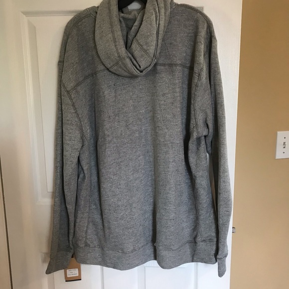 MVSport sweater with tag - Picture 3 of 3